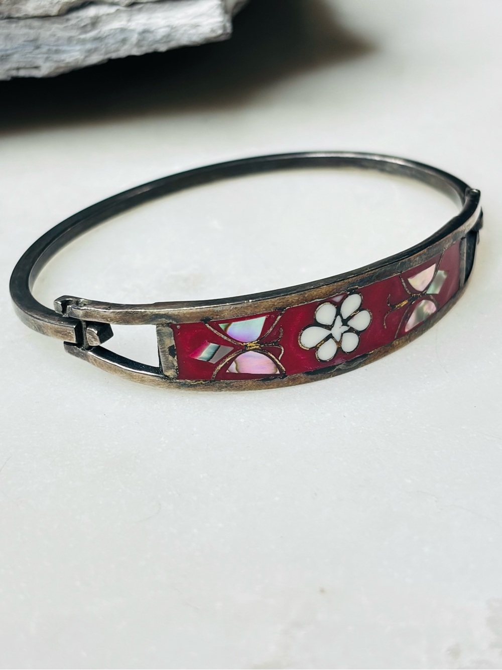 Vintage Taxco Butterfly Bracelet Red Enamel Mother of Pearl Floral Inlay Hinged - Picture 4 of 8